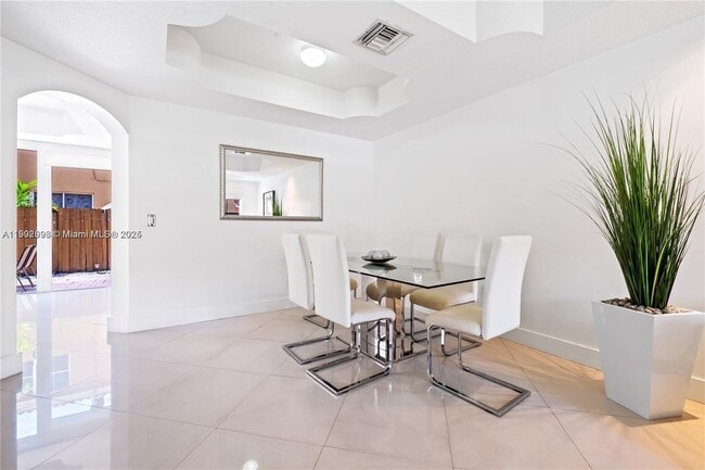 Building Photo - 8544 NW 140th Terrace