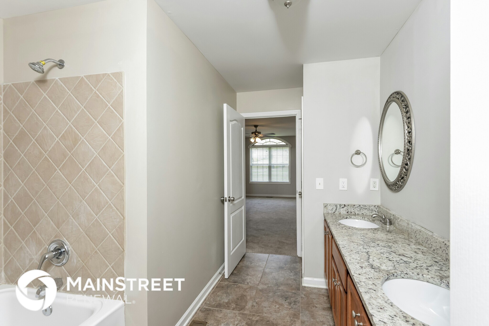 Building Photo - 650 Starlite Dr