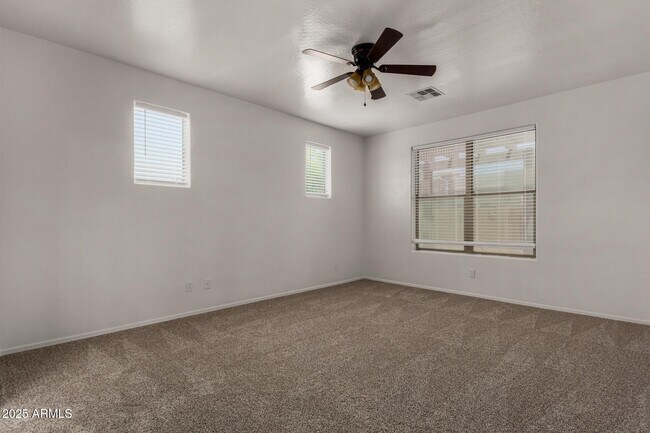 Building Photo - 4211 N 153rd Dr