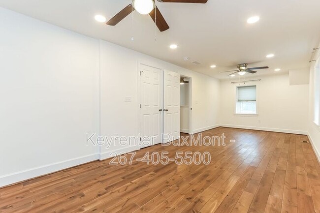 Building Photo - 529 B St