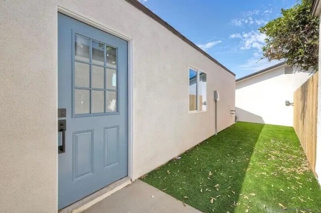 Building Photo - 1059 Emory St