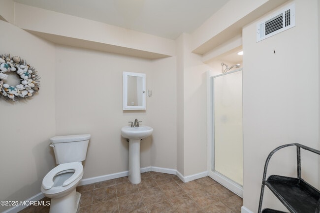 Building Photo - 42 Bay Breeze Dr