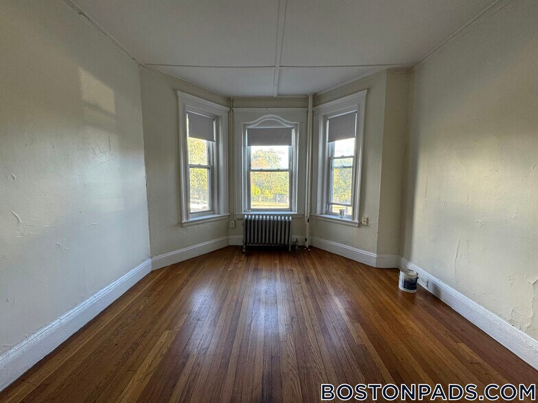 Building Photo - 1175 Boylston St