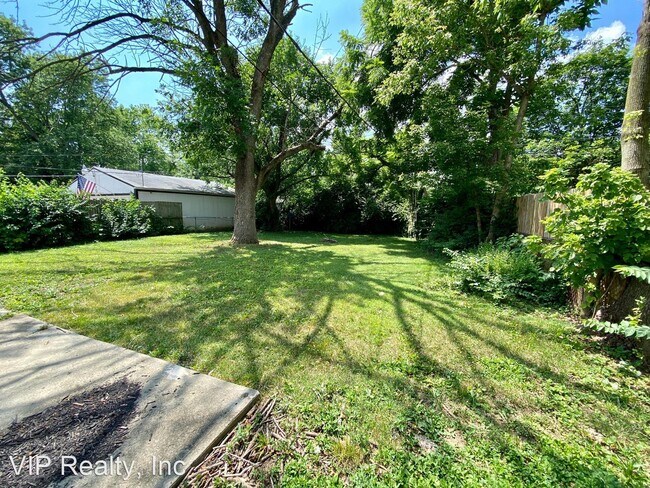 Building Photo - 4 br, 1 bath House - 3365 Eakin Road