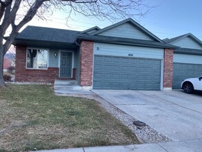 Building Photo - 3 Bed, 2 Bath Duplex in West Fort Collins close to Foothills