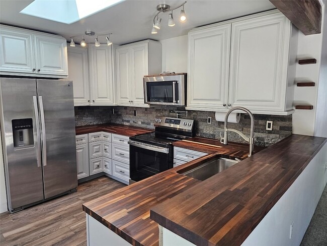 Building Photo - 7524 Kachina Loop