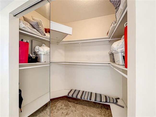 Building Photo - 16699 Collins Ave