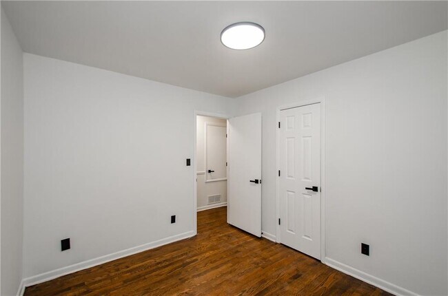 Building Photo - 3833 Wedgefield Cir