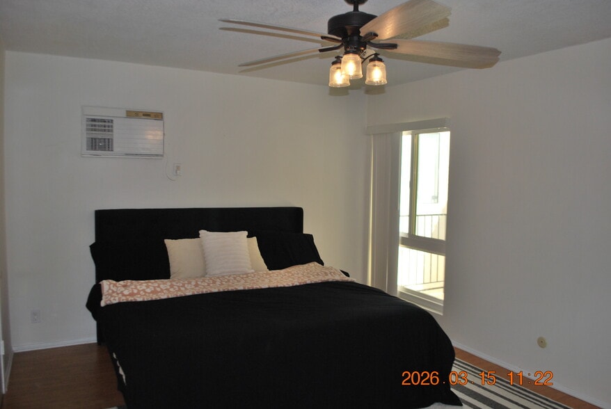 Very large master bedroom accommodates king size bed - 612 N Louise St