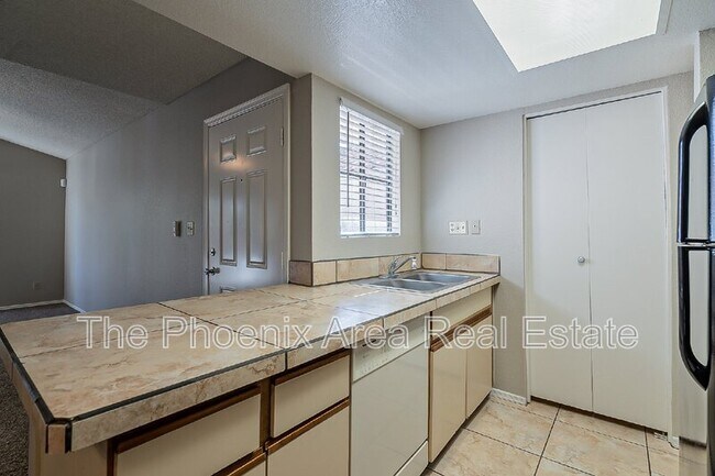 Building Photo - 2855 S Ext Rd