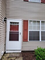 Building Photo - 3453 Clover Meadows Dr