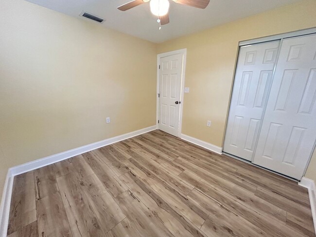 Building Photo - Remodeled 3 bedroom 2 bath Home in NE St Pete
