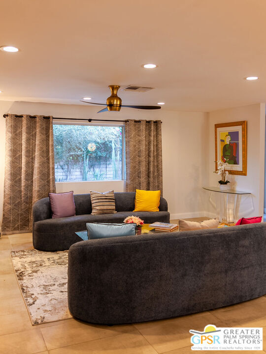 Building Photo - 38820 Bel Air Dr