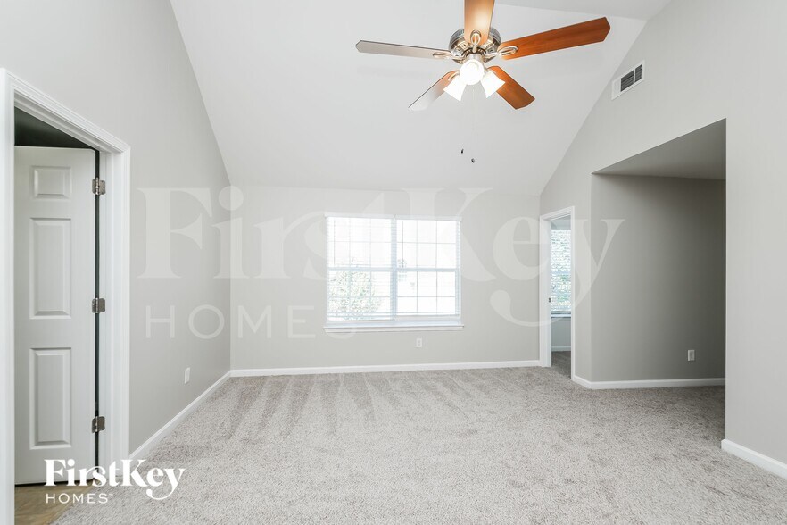 Building Photo - 483 Baywood Way