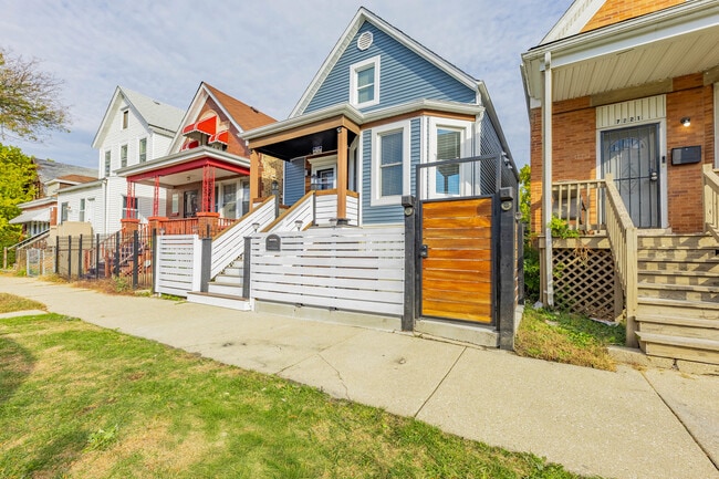 Building Photo - 7219 S Peoria St