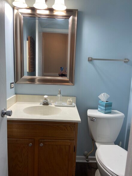 Downstairs powder room - 514 Heritage Dr