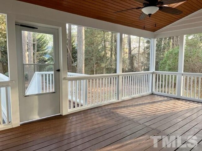 Building Photo - 1212 Country Ct