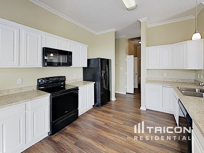 Building Photo - 1362 Meadow Creek Dr