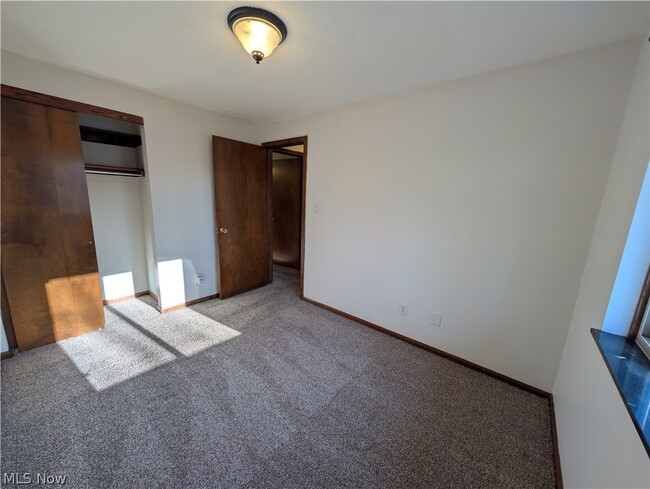 Building Photo - 3792 Baumberger Rd