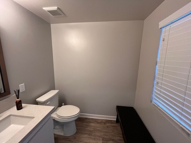 Building Photo - 2 Bed 2.5 Bath 1,423 Sq. Ft. Luxury Coastal Condo with Ocean View Deck