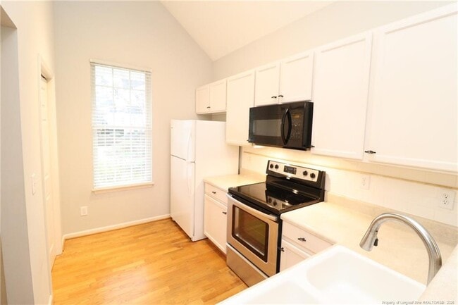 Building Photo - 3013 Silky Dogwood Trail