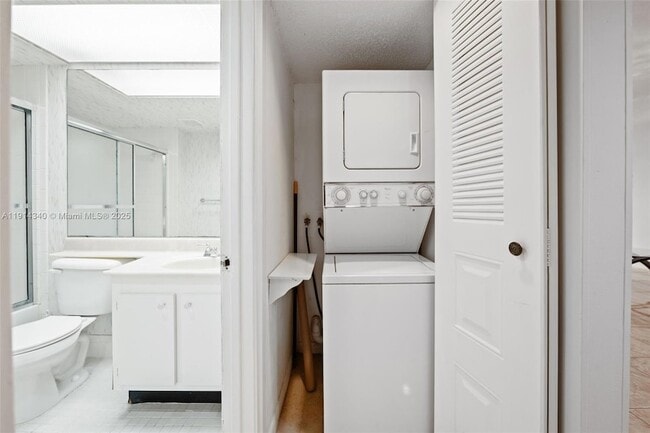 Building Photo - 13001 SW 11th Ct