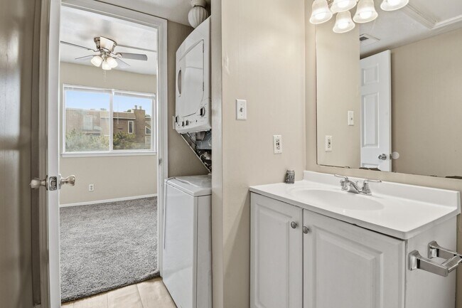 Building Photo - 1802 E 66th Pl