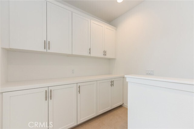 Building Photo - 115 Allusion