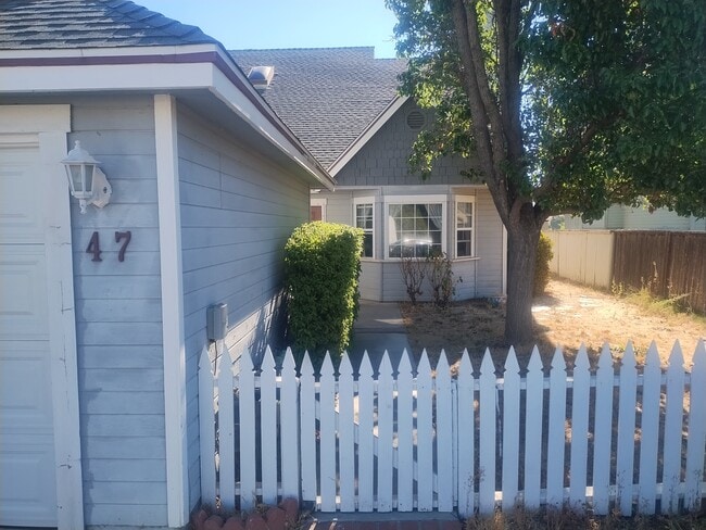 Building Photo - 47 Brewer St