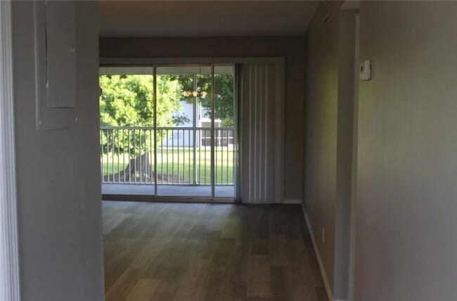 Building Photo - 1785 6th Ave