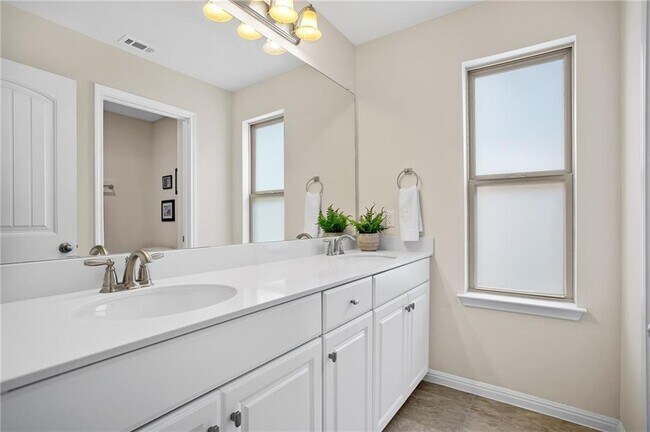 Building Photo - 214 Diamond Point Dr