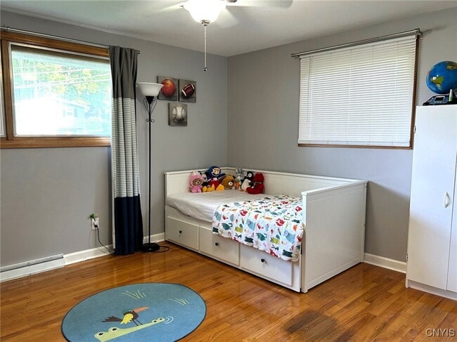 Building Photo - 302 Oakridge Dr