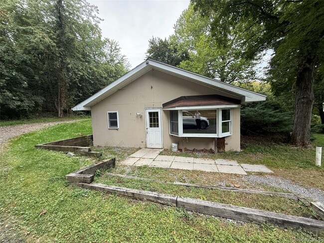 Building Photo - 7 Tanglewood Park Dr