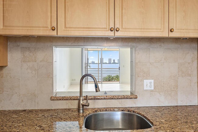 Building Photo - 105 Paradise Harbour Blvd