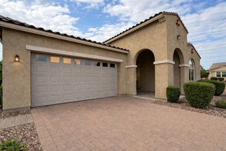 Building Photo - 4070 S Pearl Dr