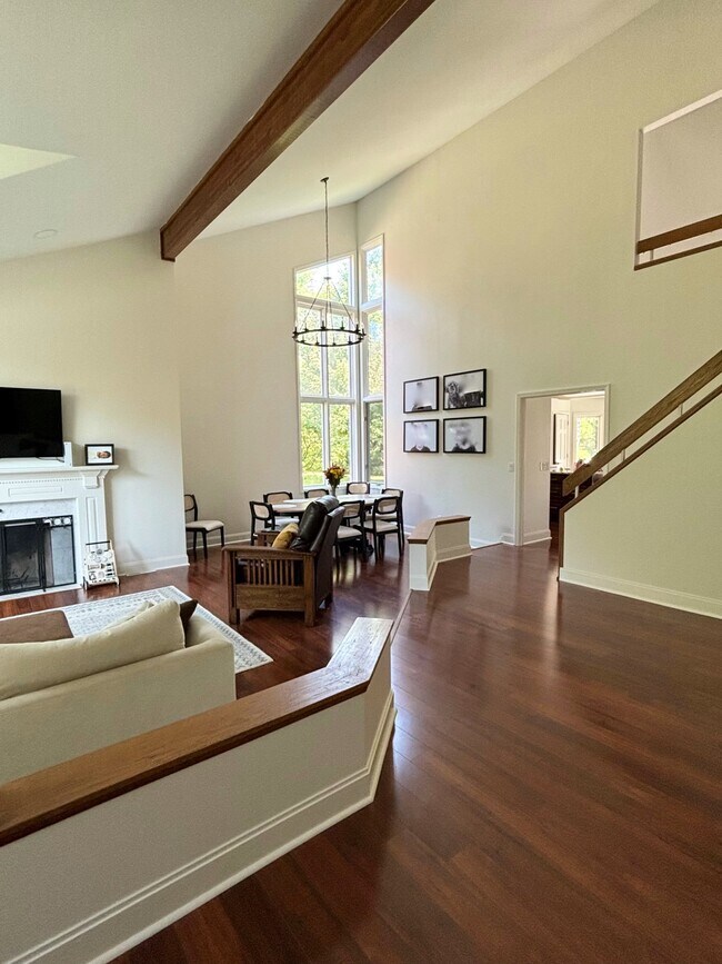 Building Photo - 6035 Whitegate Crossing