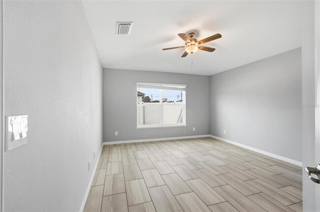 Building Photo - 2 Lynton Pl