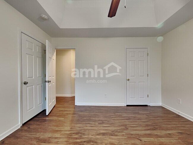 Building Photo - 3511 Valerie Dr