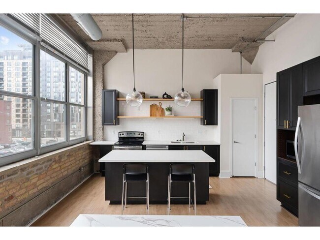 Building Photo - 521 S 7th St