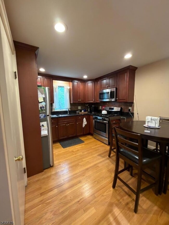 Building Photo - 224 Pompton Ave