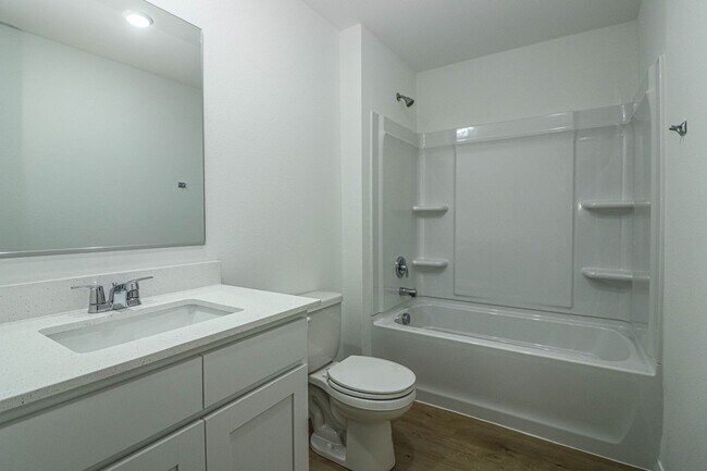 Building Photo - 3126 S 15th Pl