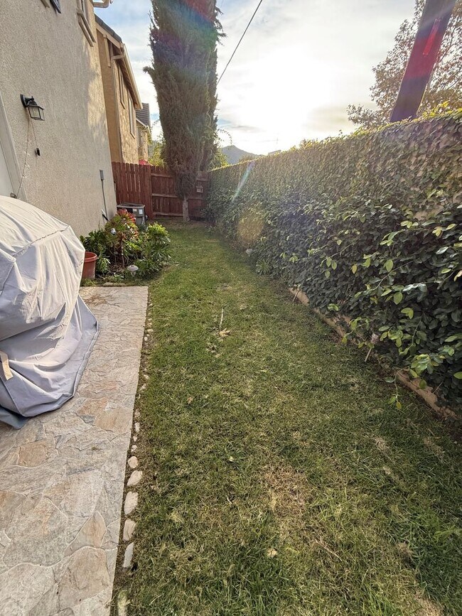 Building Photo - Move-In Ready Home in a Desirable Buellton Neighborhood