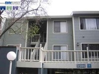 Building Photo - 3580 Birchwood Terrace