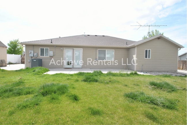 Building Photo - 1248 N 550 W