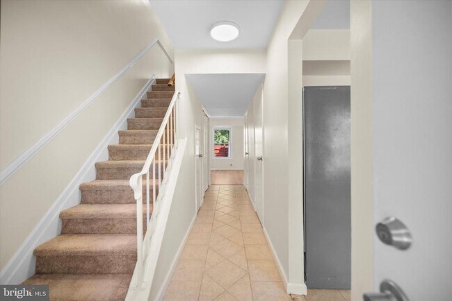 Building Photo - 14797 Tamarack Pl