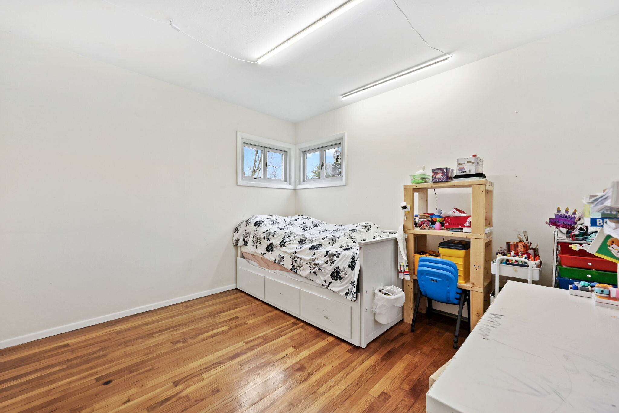 Building Photo - 2881 Meadowcrest Dr