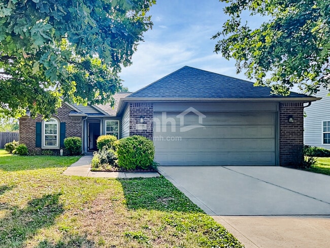 Building Photo - 13227 Summerwood Ln