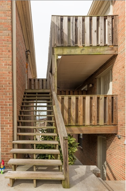 Building Photo - Brownstone II