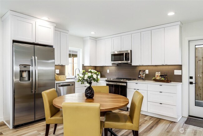 Building Photo - 3 bedroom dream home in Highland Park Neighborhood, West Seattle