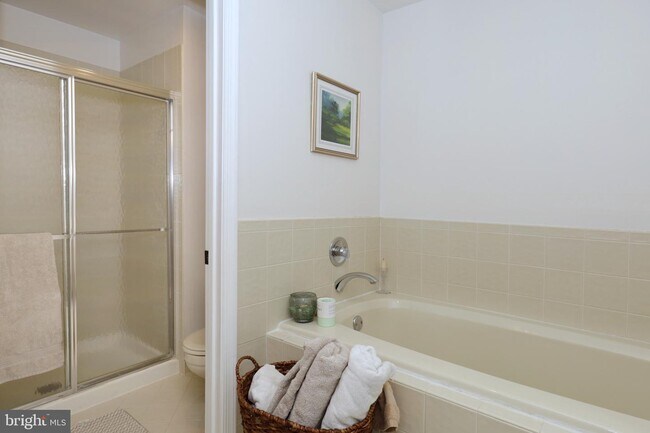 Building Photo - 455 Fortress Way